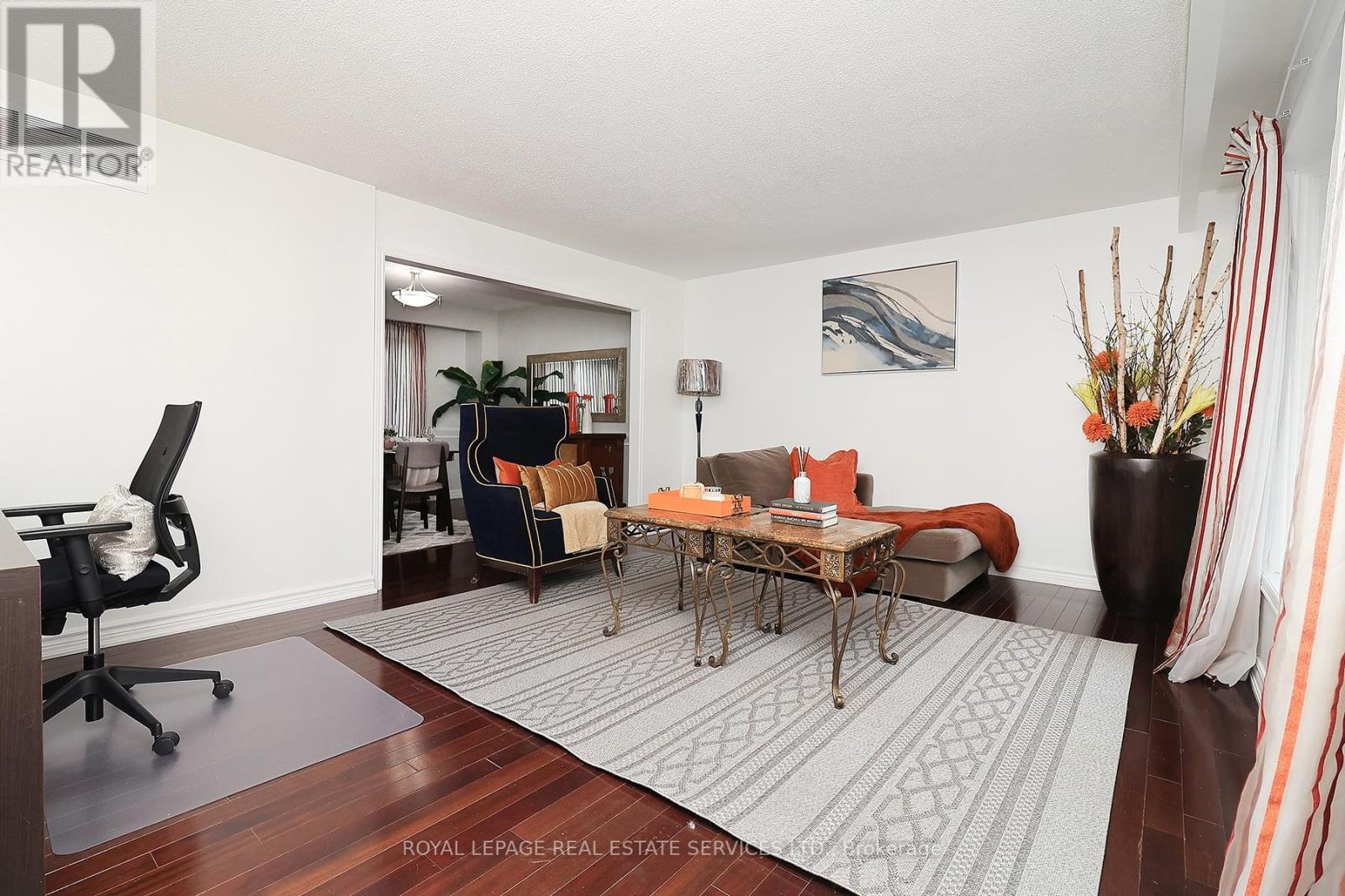 144 All Saints Crescent, Oakville, Ontario  L6J 5Y8 - Photo 5 - W12556140