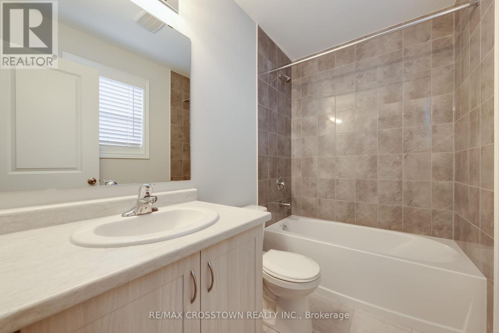 22 Mcconnell Crescent, Bracebridge, Ontario  P1L 0N7 - Photo 21 - X12554566