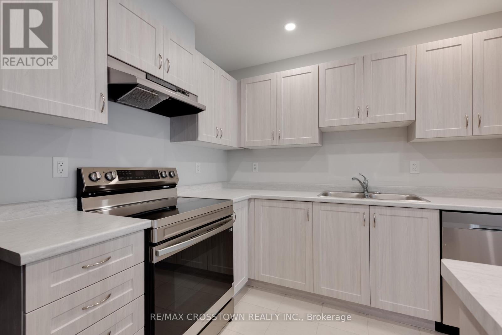 22 Mcconnell Crescent, Bracebridge, Ontario  P1L 0N7 - Photo 8 - X12554566