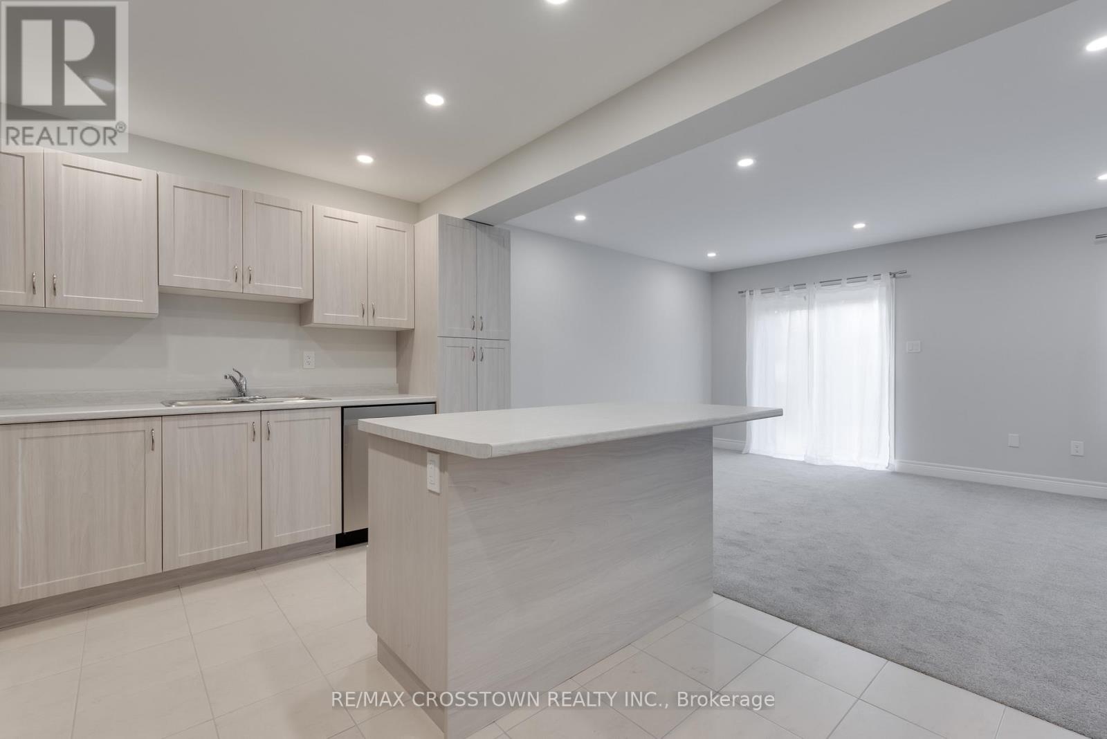 22 Mcconnell Crescent, Bracebridge, Ontario  P1L 0N7 - Photo 6 - X12554566