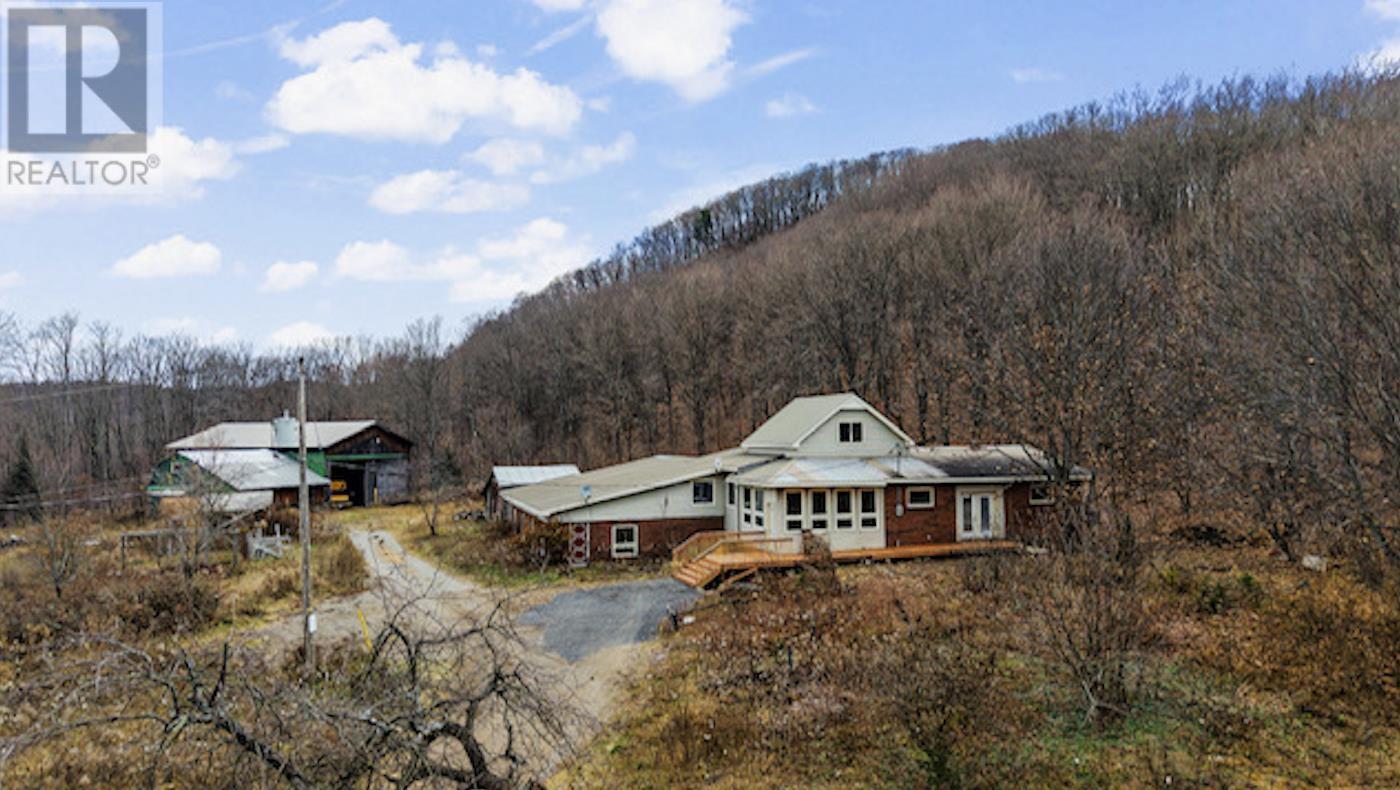 250 Pickard RD, Goulais River, Ontario