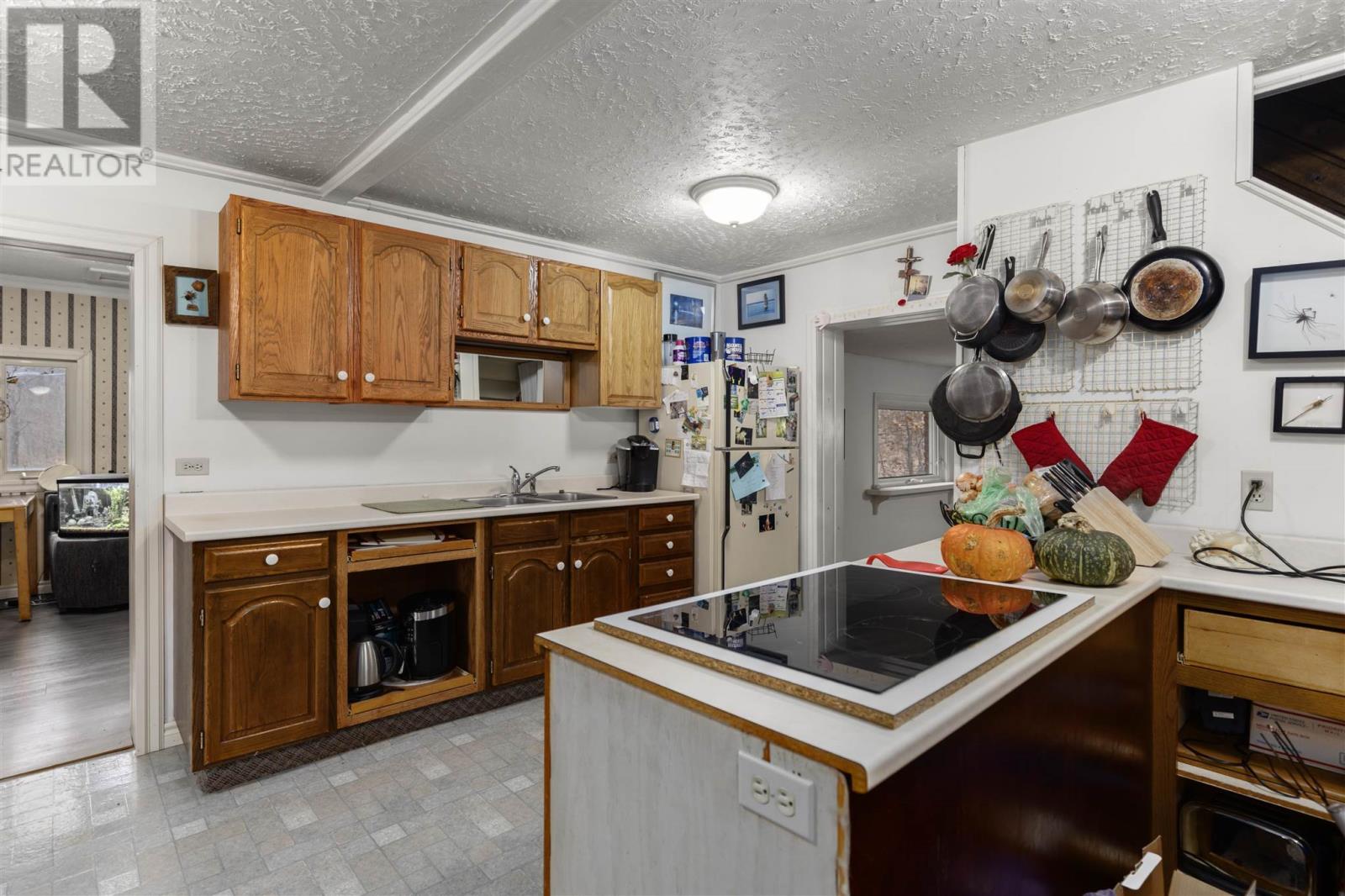 250 Pickard Rd, Goulais River, Ontario  P0S 1E0 - Photo 9 - SM253298