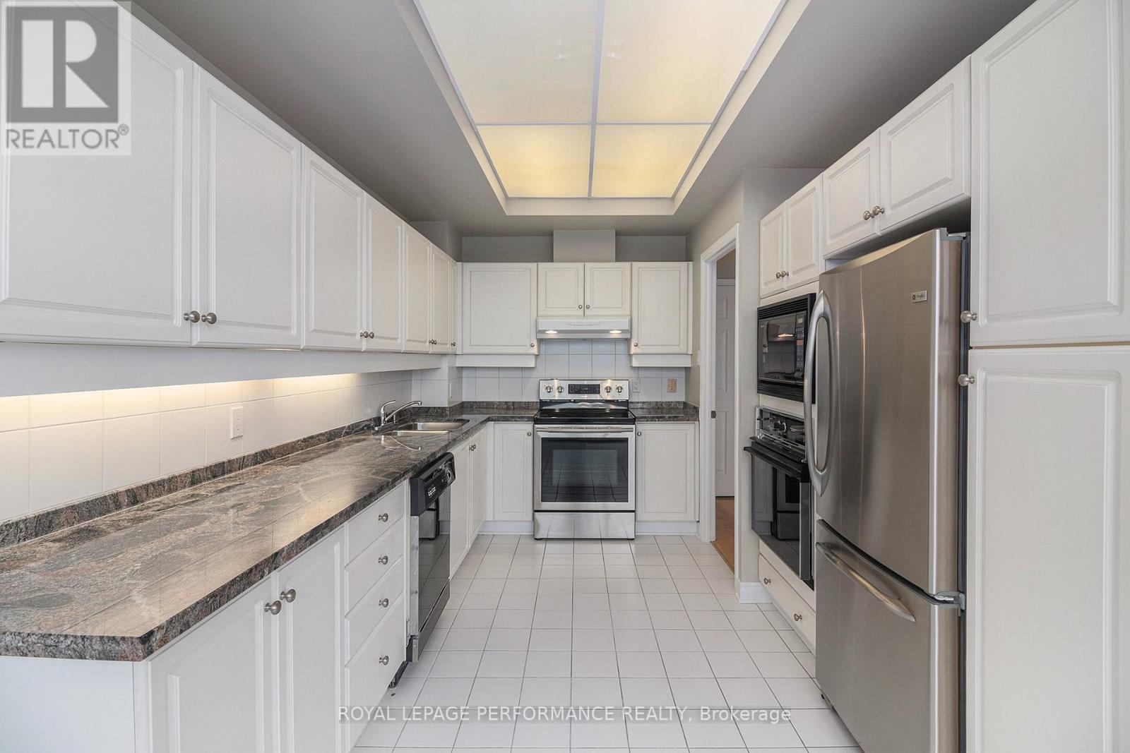 301 - 1480 Riverside Drive, Ottawa, Ontario  K1G 5H2 - Photo 14 - X12556198