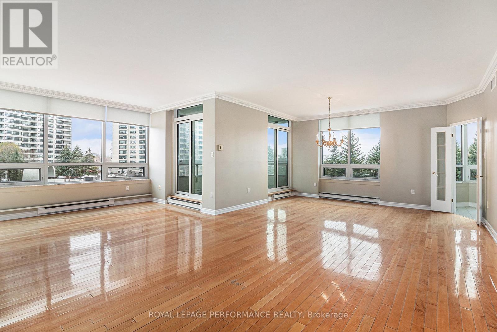 301 - 1480 Riverside Drive, Ottawa, Ontario  K1G 5H2 - Photo 7 - X12556198