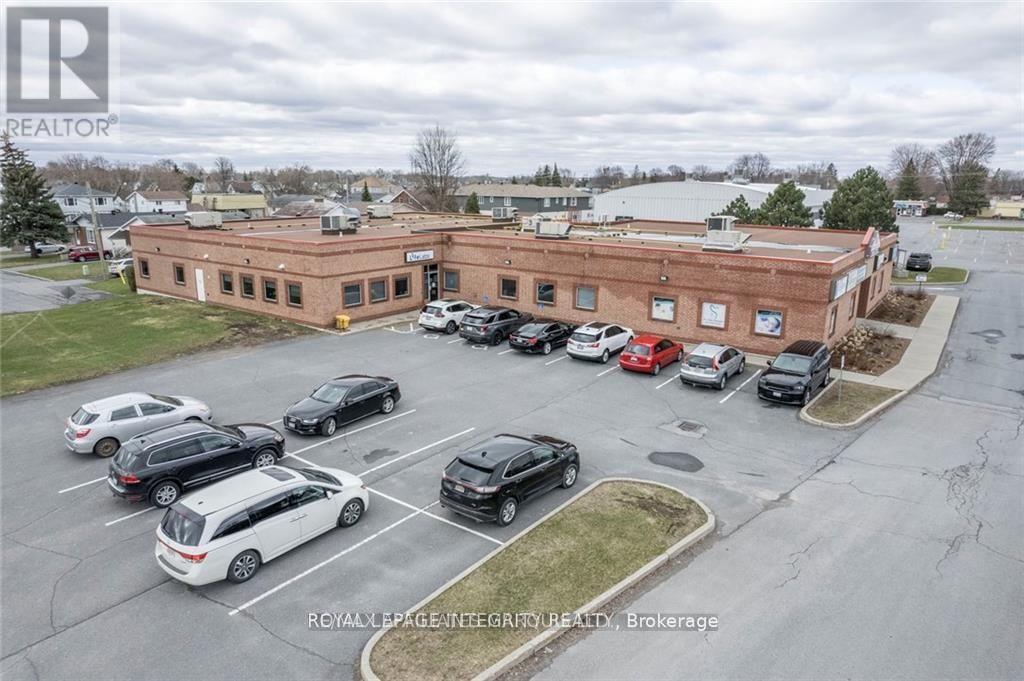 6 - 30 Thirteenth Street E, Cornwall, Ontario  K6H 6V9 - Photo 2 - X12556254