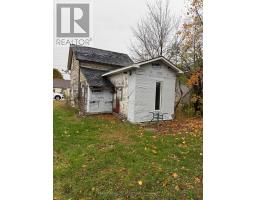33 LORNE STREET, Smiths Falls, Ontario