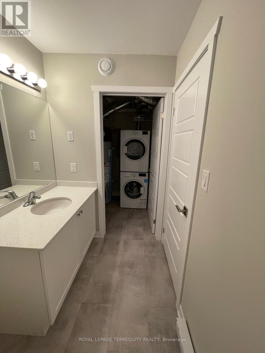 B12 - 1331 Countrystone Drive, Kitchener, Ontario  N2N 0C5 - Photo 8 - X12555938