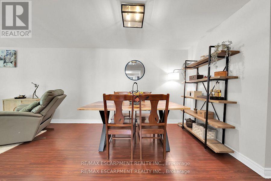 43 Elma Street, St. Catharines, Ontario  L2N 6Z2 - Photo 6 - X12555942