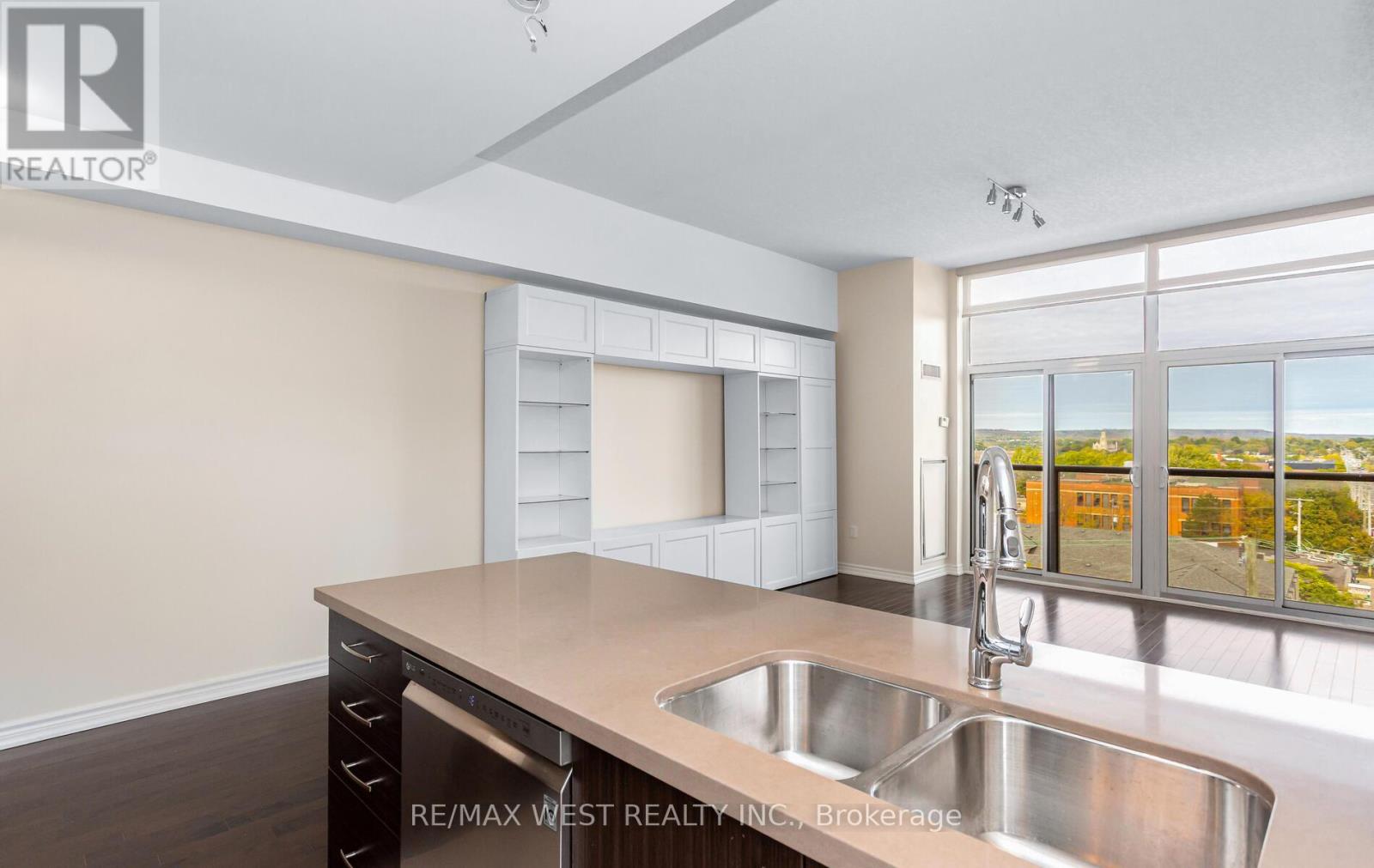 Ph04 - 427 Aberdeen Avenue, Hamilton, Ontario  L8P 2S4 - Photo 13 - X12555974