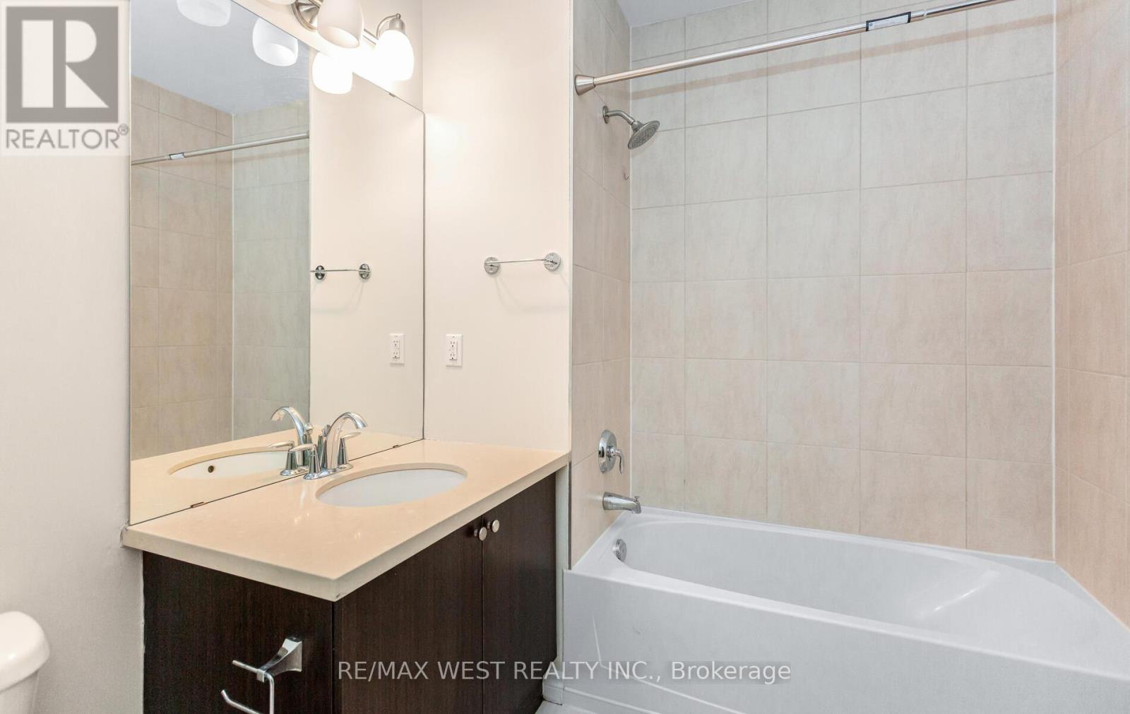 Ph04 - 427 Aberdeen Avenue, Hamilton, Ontario  L8P 2S4 - Photo 20 - X12555974