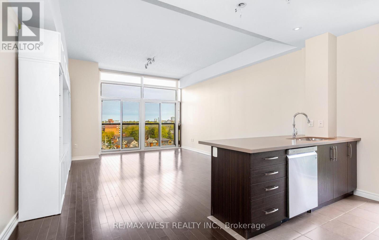 Ph04 - 427 Aberdeen Avenue, Hamilton, Ontario  L8P 2S4 - Photo 6 - X12556008