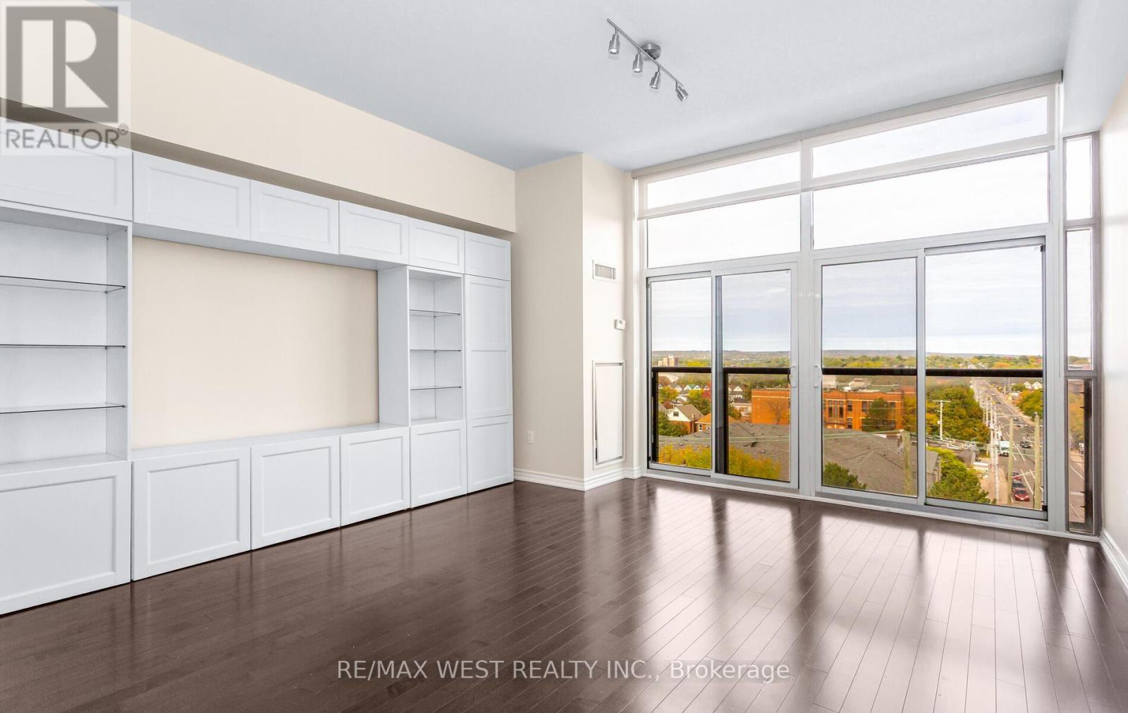 Ph04 - 427 Aberdeen Avenue, Hamilton, Ontario  L8P 2S4 - Photo 8 - X12556008