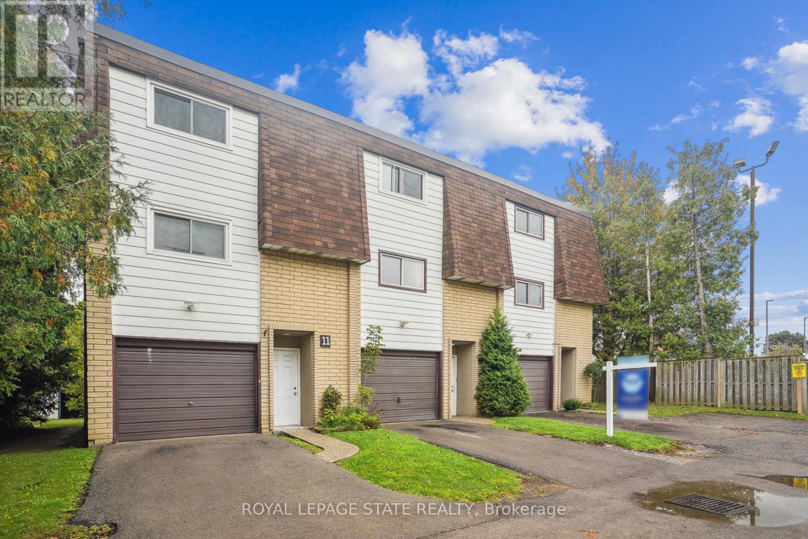 12 - 36 Greendale Drive, Hamilton, Ontario  L9C 5Z4 - Photo 1 - X12556028