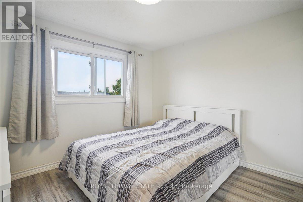 12 - 36 Greendale Drive, Hamilton, Ontario  L9C 5Z4 - Photo 16 - X12556028