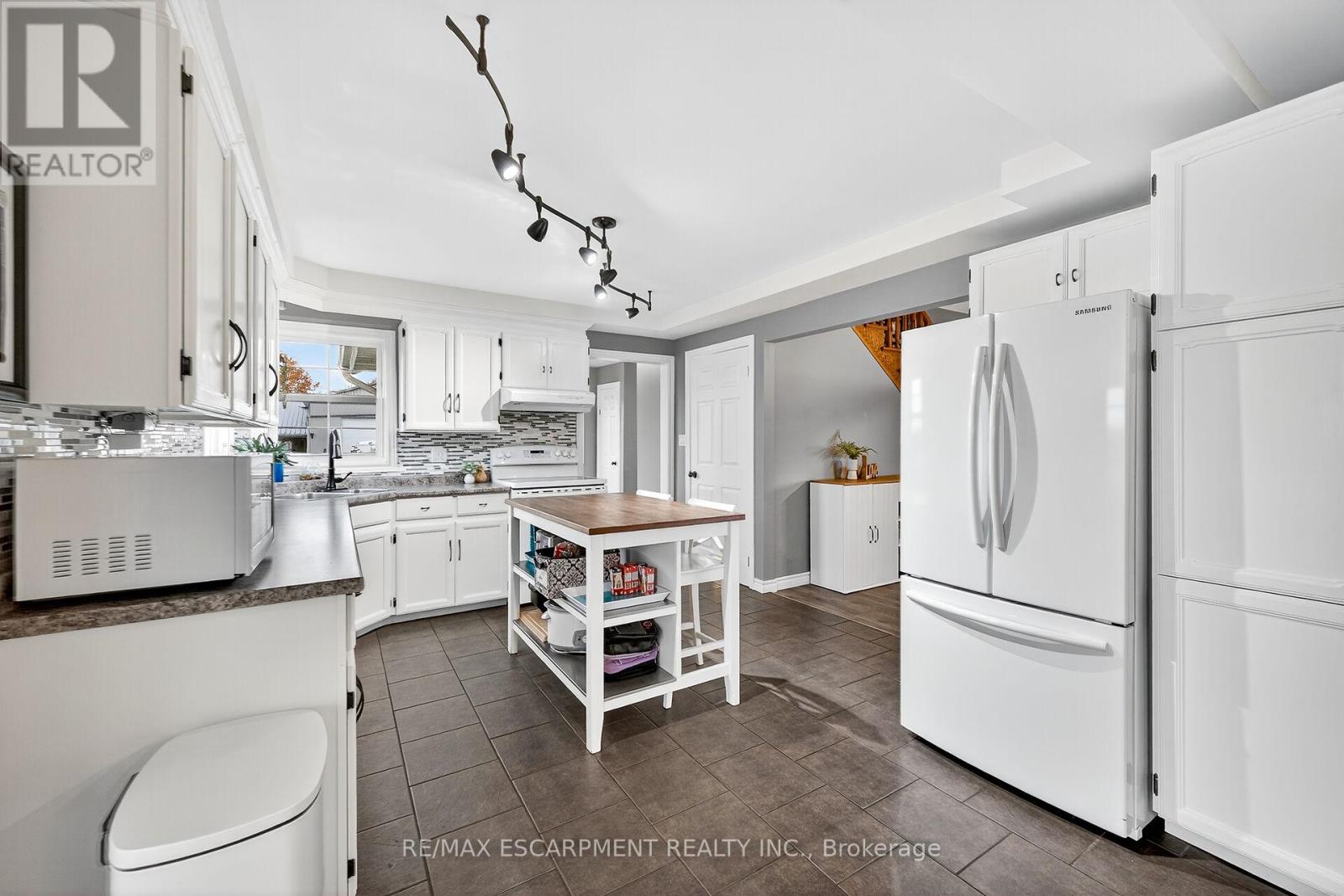 389 Junction Road, Haldimand, Ontario  N0A 1C0 - Photo 16 - X12556084