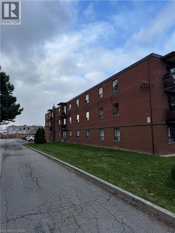 30 Hayden Street, Hamilton, Ontario  L9A 2X2 - Photo 3 - 40787113