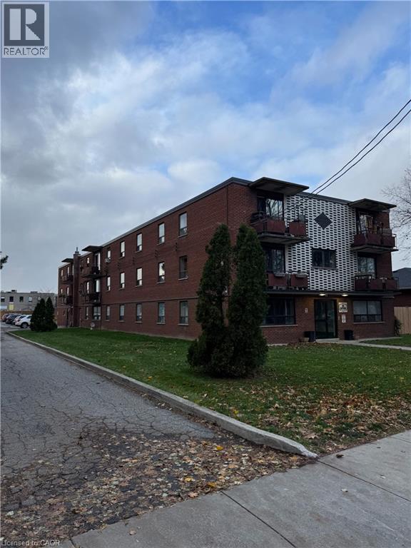 30 Hayden Street, Hamilton, Ontario  L9A 2X2 - Photo 4 - 40787113