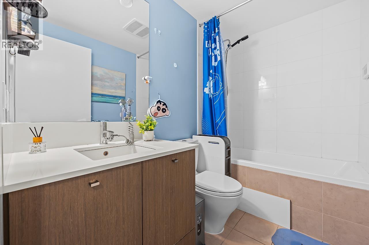 2011 5511 Hollybridge Way, Richmond, British Columbia  V7C 0A3 - Photo 17 - R3068372