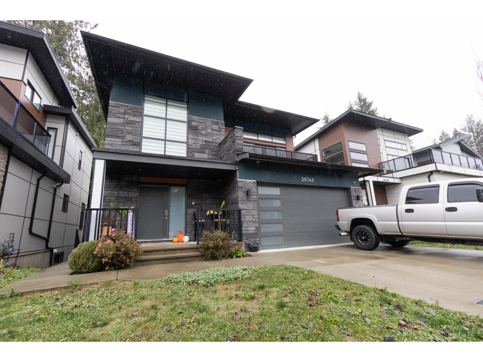 36743 CARL CREEK CRESCENT, Abbotsford, British Columbia
