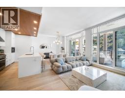 301 6697 NELSON AVENUE, West Vancouver, British Columbia