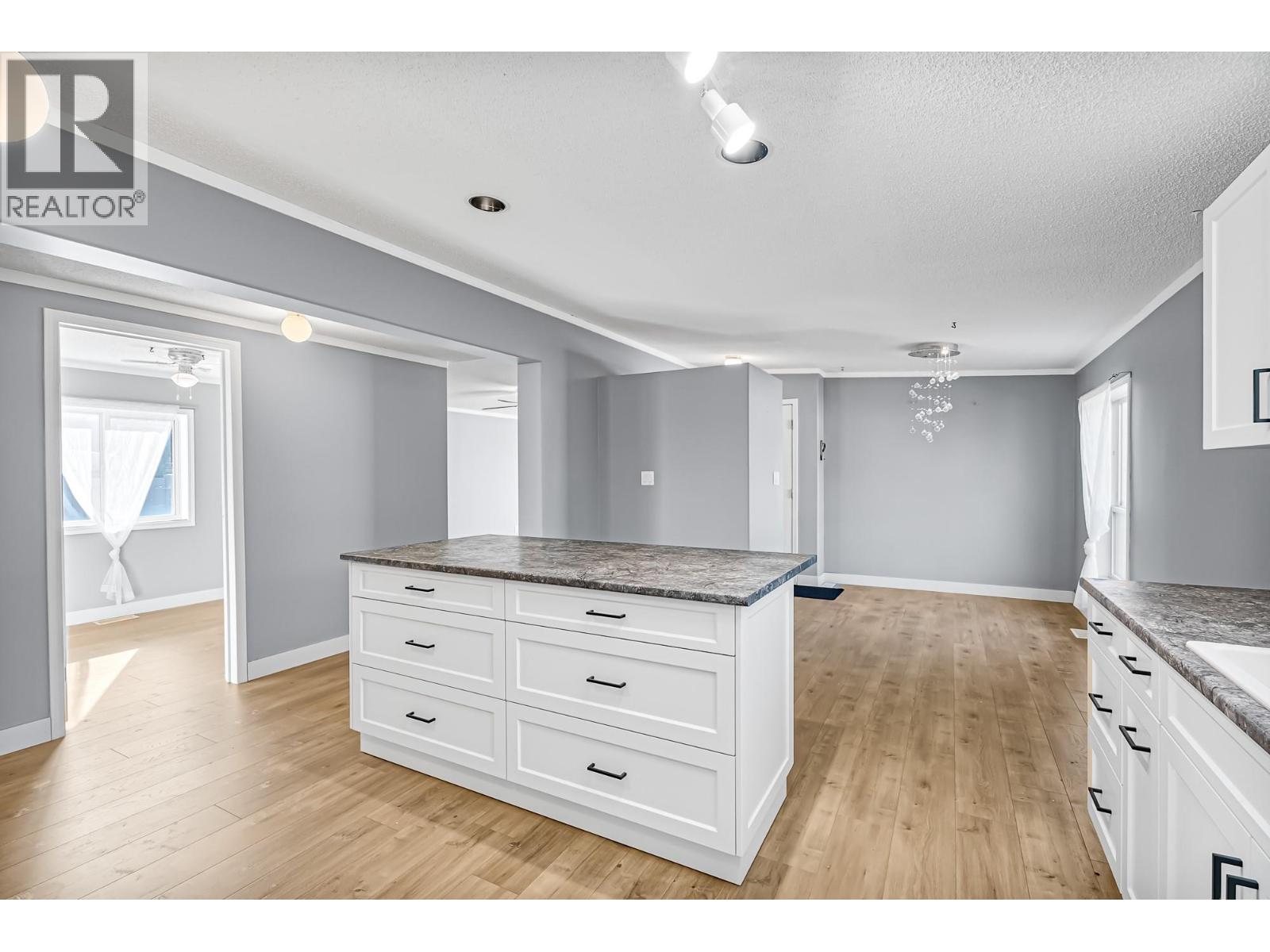 1951 Lodgepole Drive Unit# 54, Kamloops, British Columbia  V1S 1Y1 - Photo 9 - 10365828