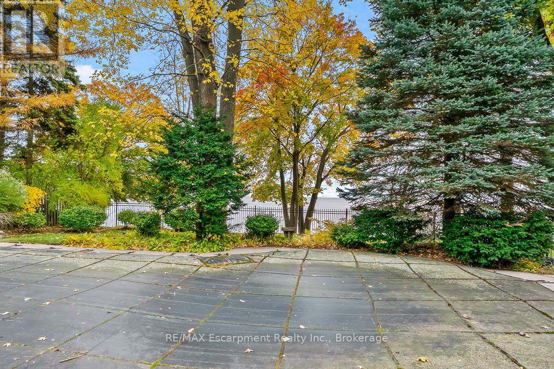 2372 Carrington Place, Oakville, Ontario  L6J 5P4 - Photo 41 - W12529158