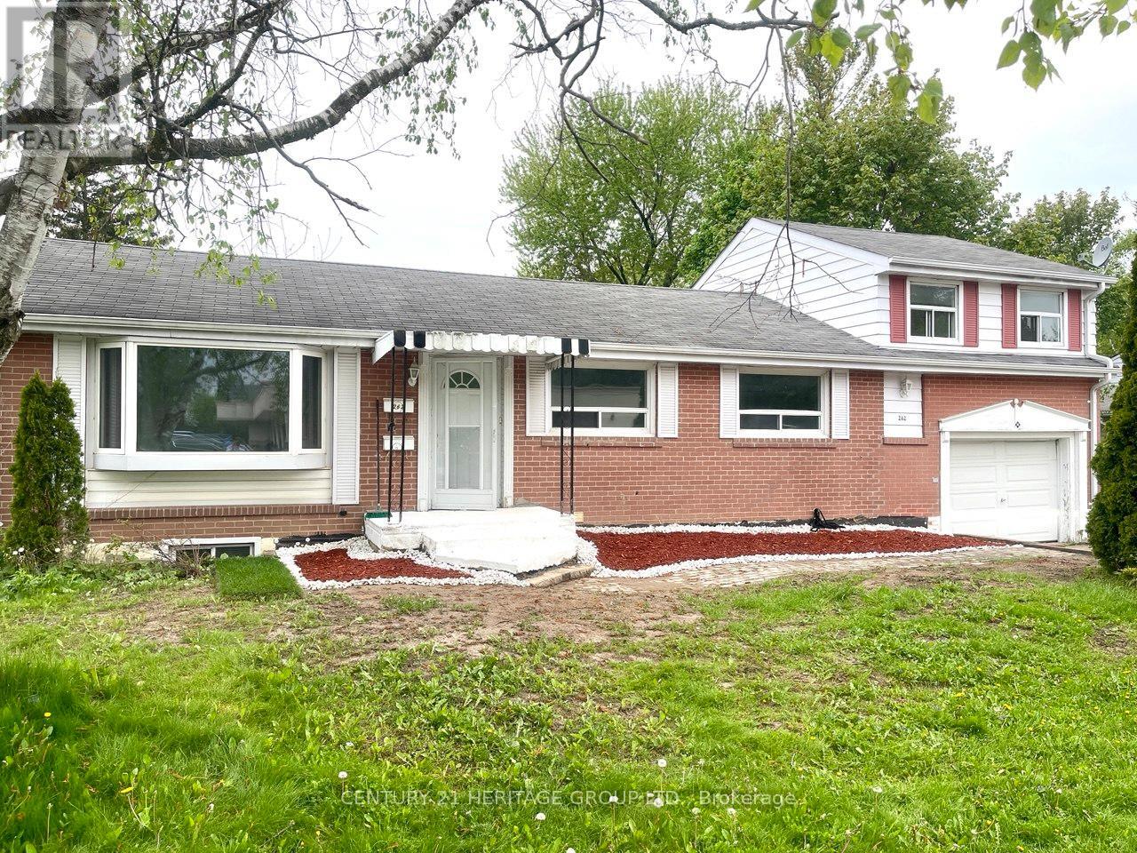 262 SCOTT AVENUE, Newmarket, Ontario