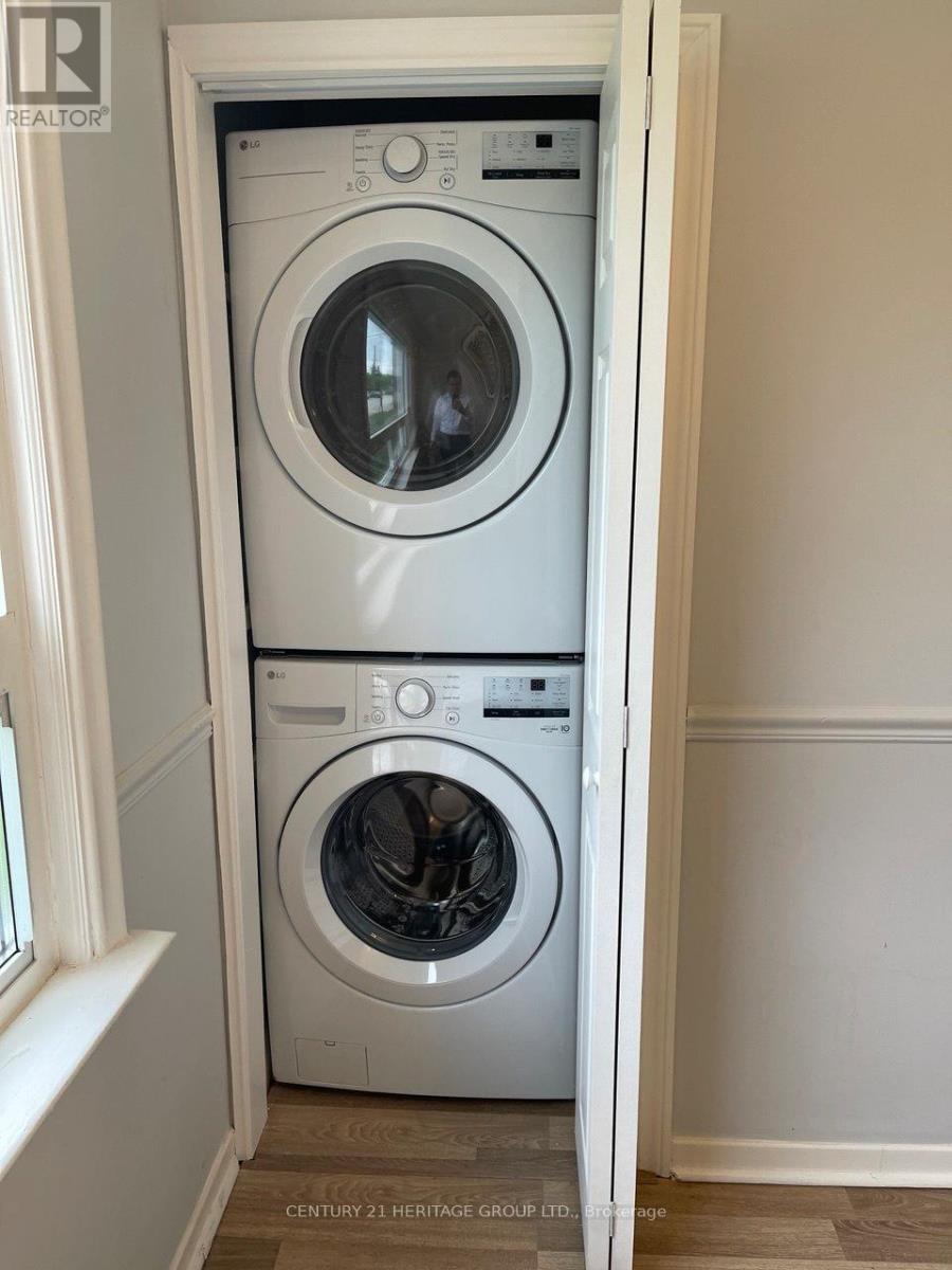 262 Scott Avenue, Newmarket, Ontario  L3Y 4R5 - Photo 14 - N12554558