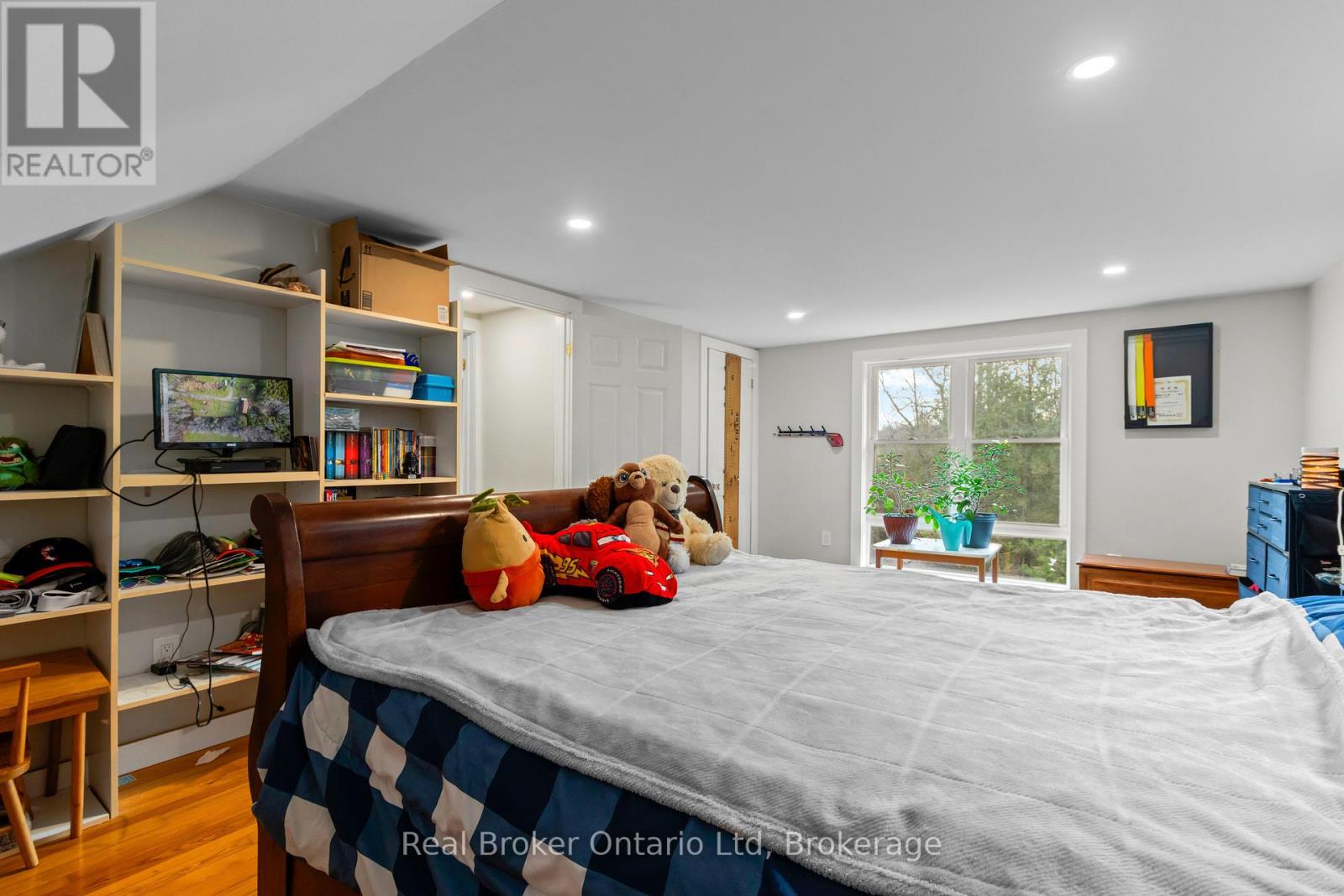 362120 Concession 16, Georgian Bluffs, Ontario N0H 1P0 - Photo 24 - X12554738