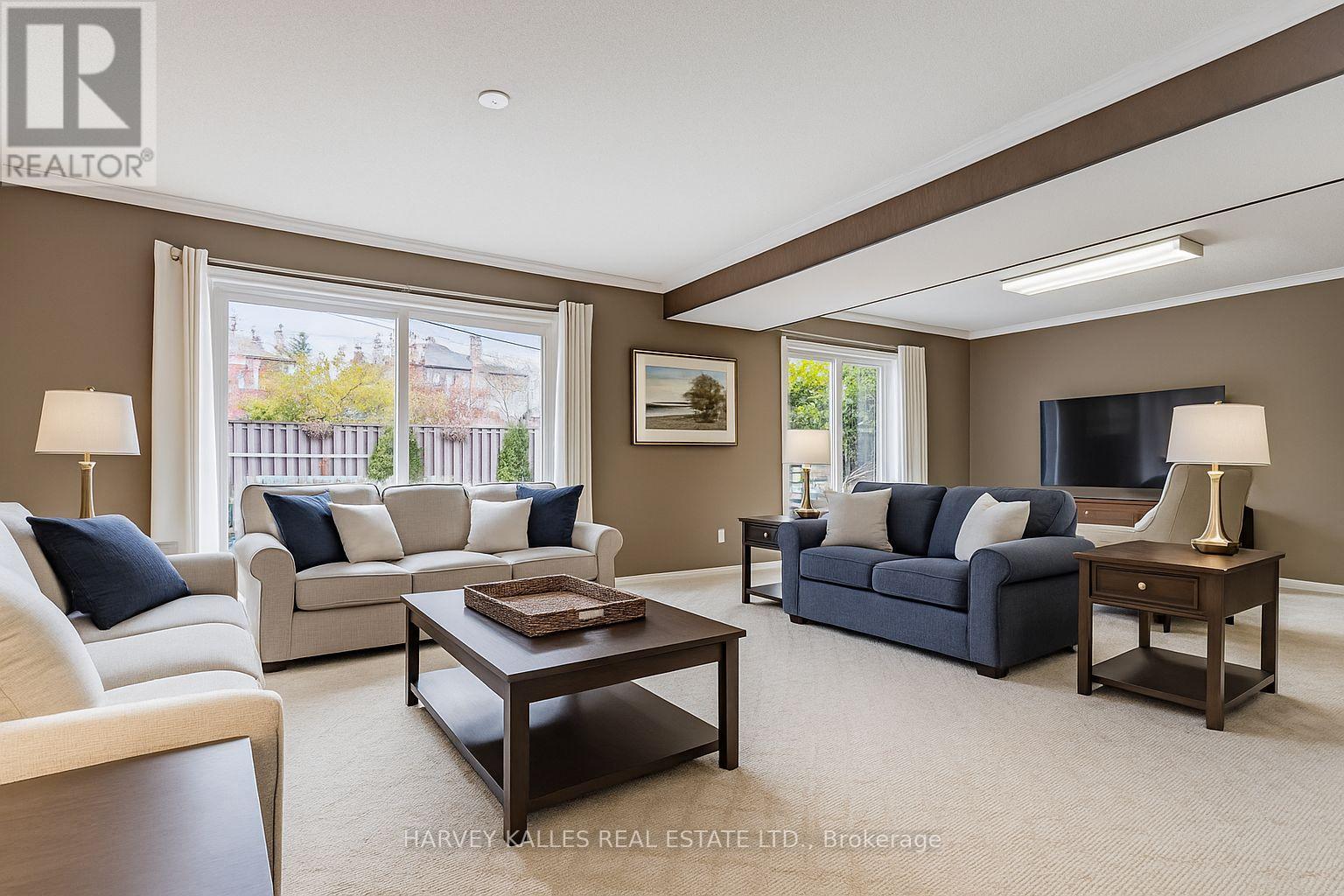 92 Prue Avenue, Toronto, Ontario  M6B 1R5 - Photo 33 - C12544516