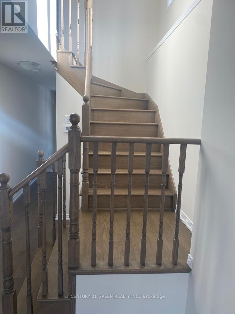 120 Esther Crescent, Thorold, Ontario L3B 0G6 - Photo 10 - X12555204