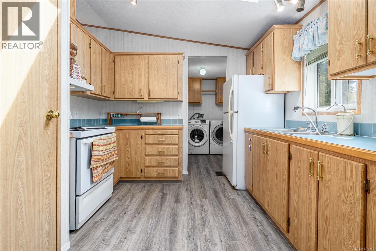 1 2200 Lambert Dr, Courtenay, British Columbia  V9N 9E1 - Photo 5 - 1020745