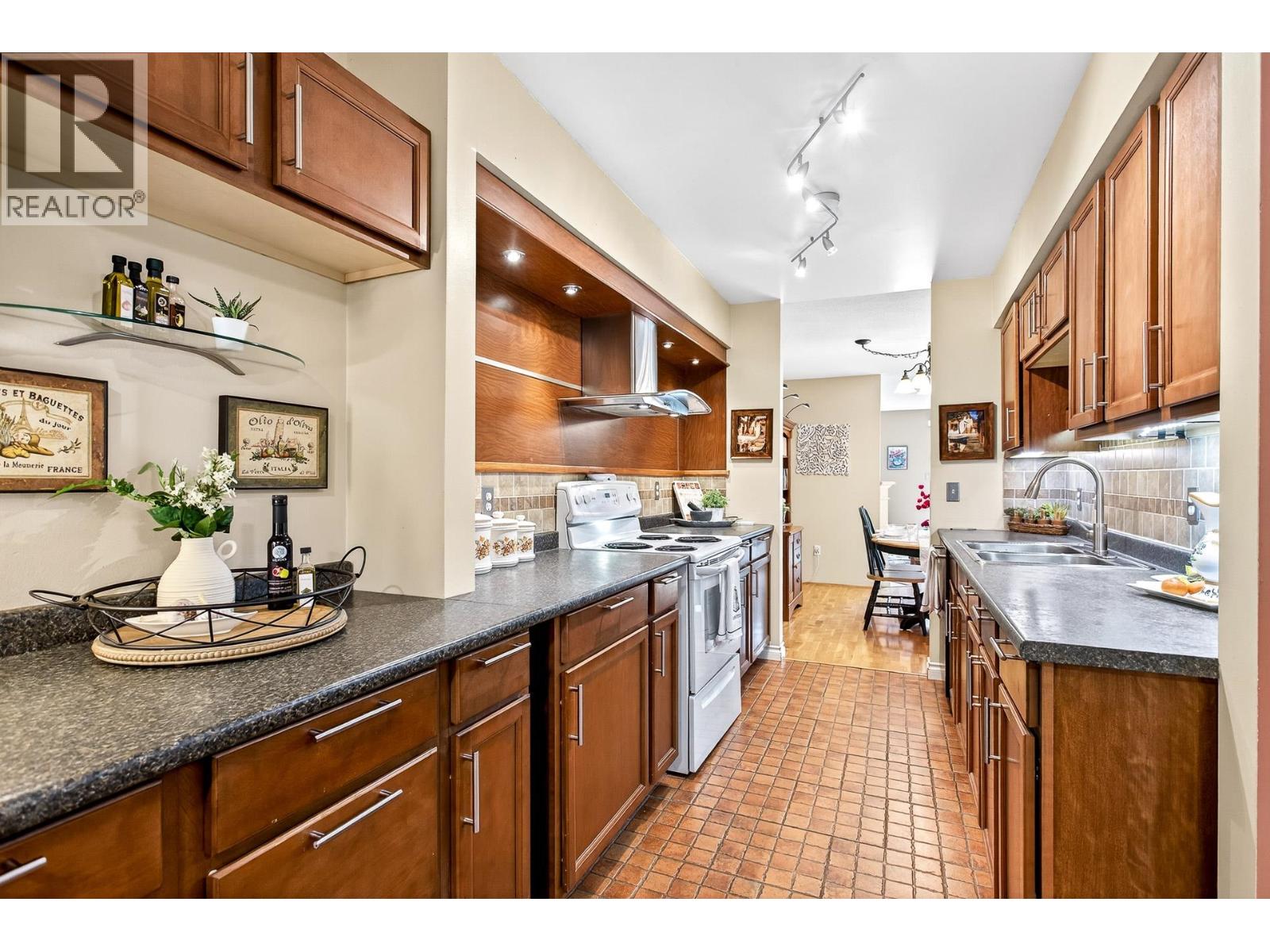 19 1200 Brunette Avenue, Coquitlam, British Columbia  V3K 1G3 - Photo 20 - R3068375