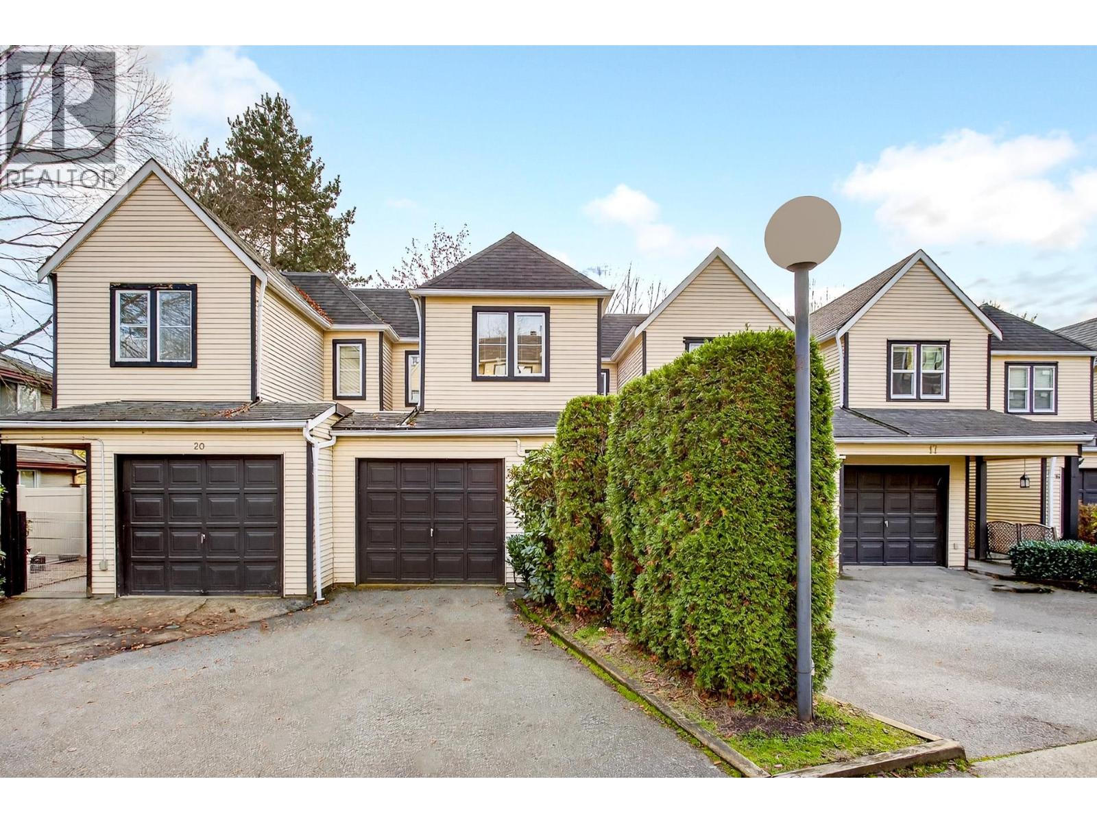 19 1200 Brunette Avenue, Coquitlam, British Columbia  V3K 1G3 - Photo 2 - R3068375