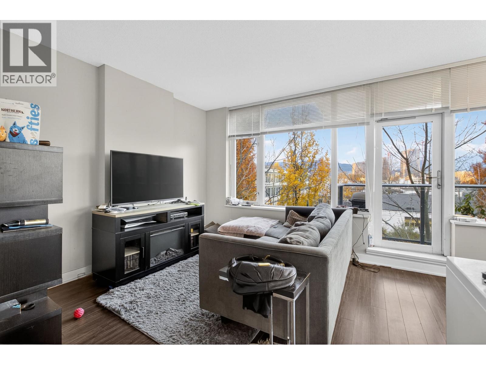 210 1777 W 7th Avenue, Vancouver, British Columbia  V6J 0E5 - Photo 3 - R3068144