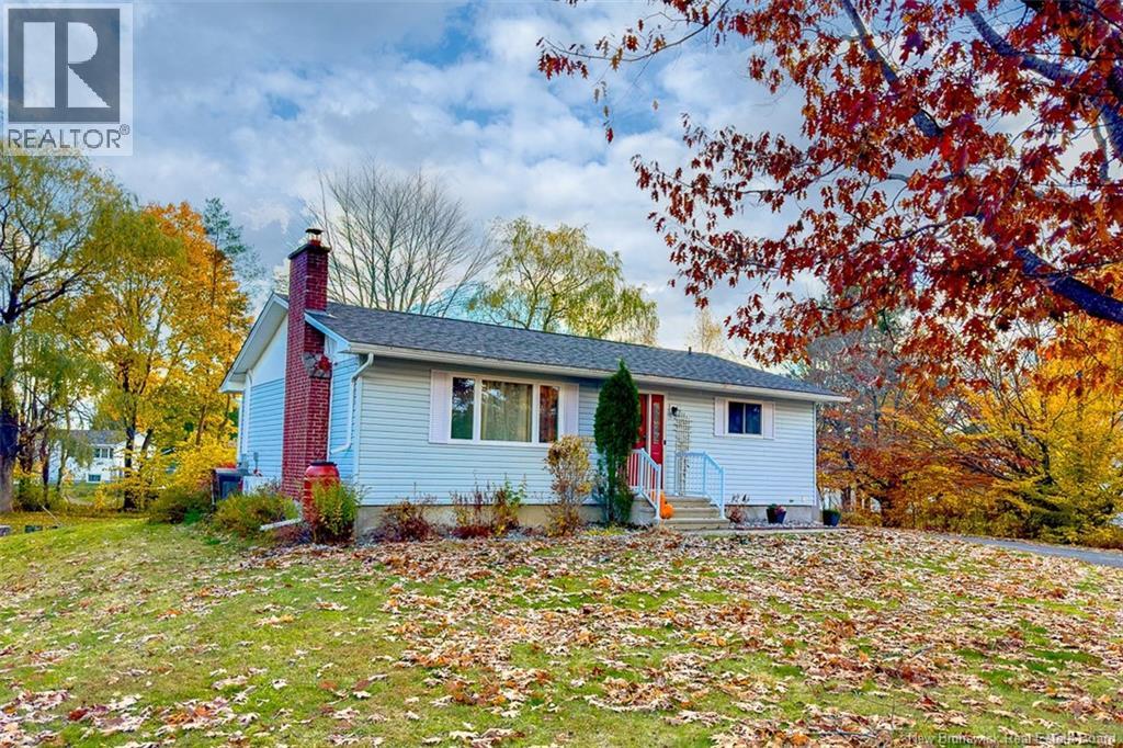 16 Coronation Court, Fredericton, New Brunswick