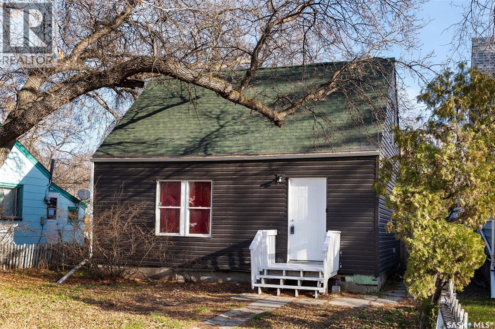 1247 King Street, Regina, Saskatchewan  S4T 4G1 - Photo 1 - SK024273