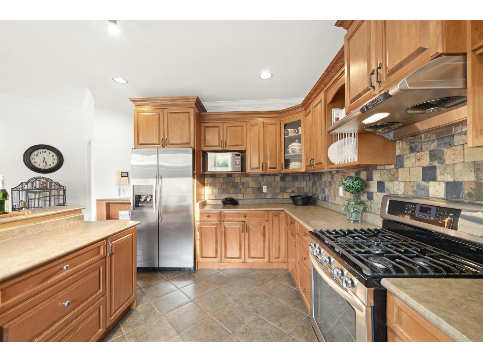 6353 166 Street, Surrey, British Columbia  V3S 0W2 - Photo 13 - R3068435