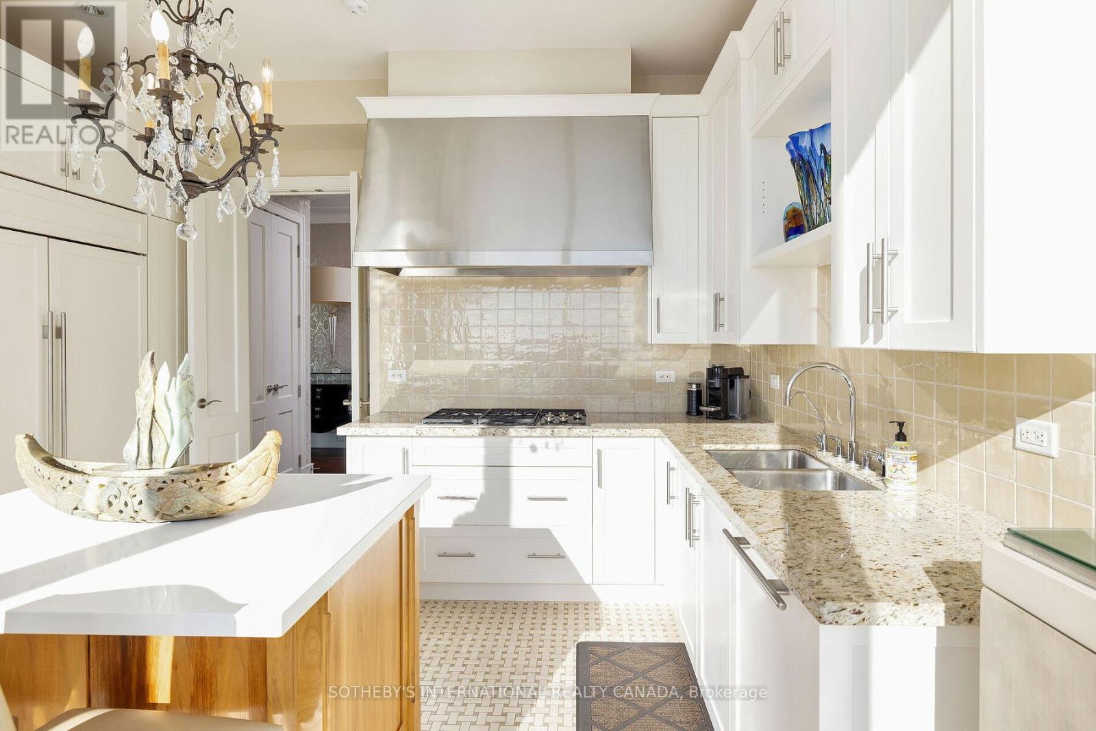 2506 - 183 Wellington Street W, Toronto, Ontario M5V 0A1 - Photo 16 - C12556032