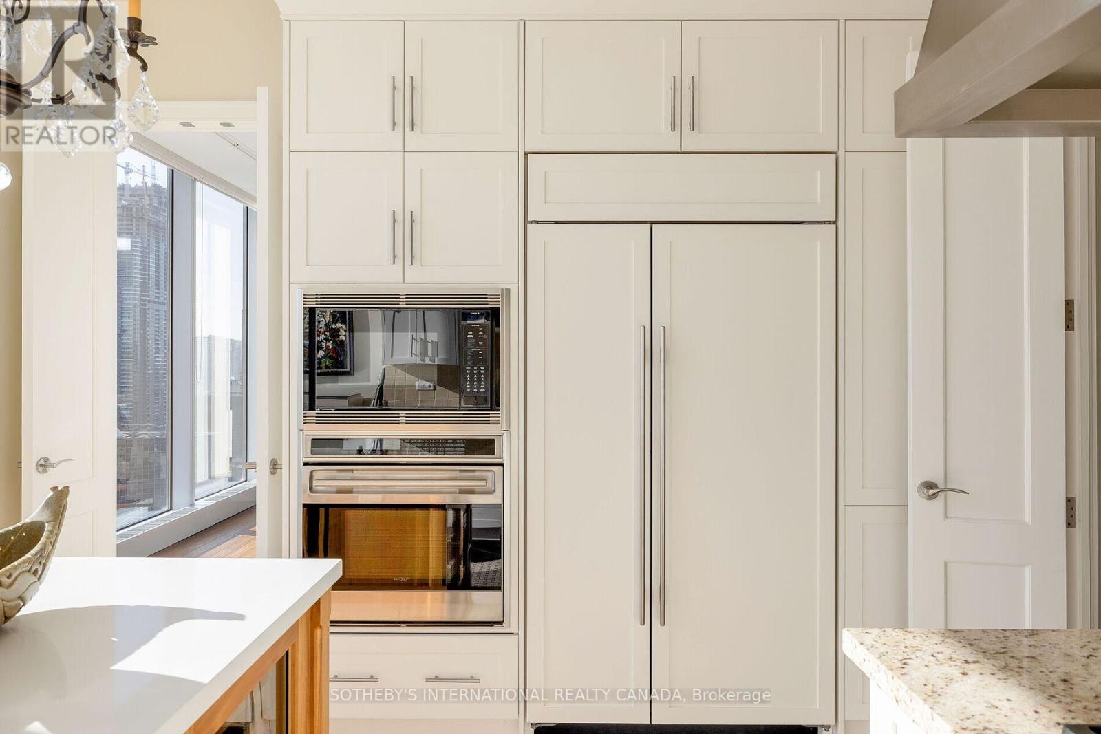 2506 - 183 Wellington Street W, Toronto, Ontario M5V 0A1 - Photo 19 - C12556032