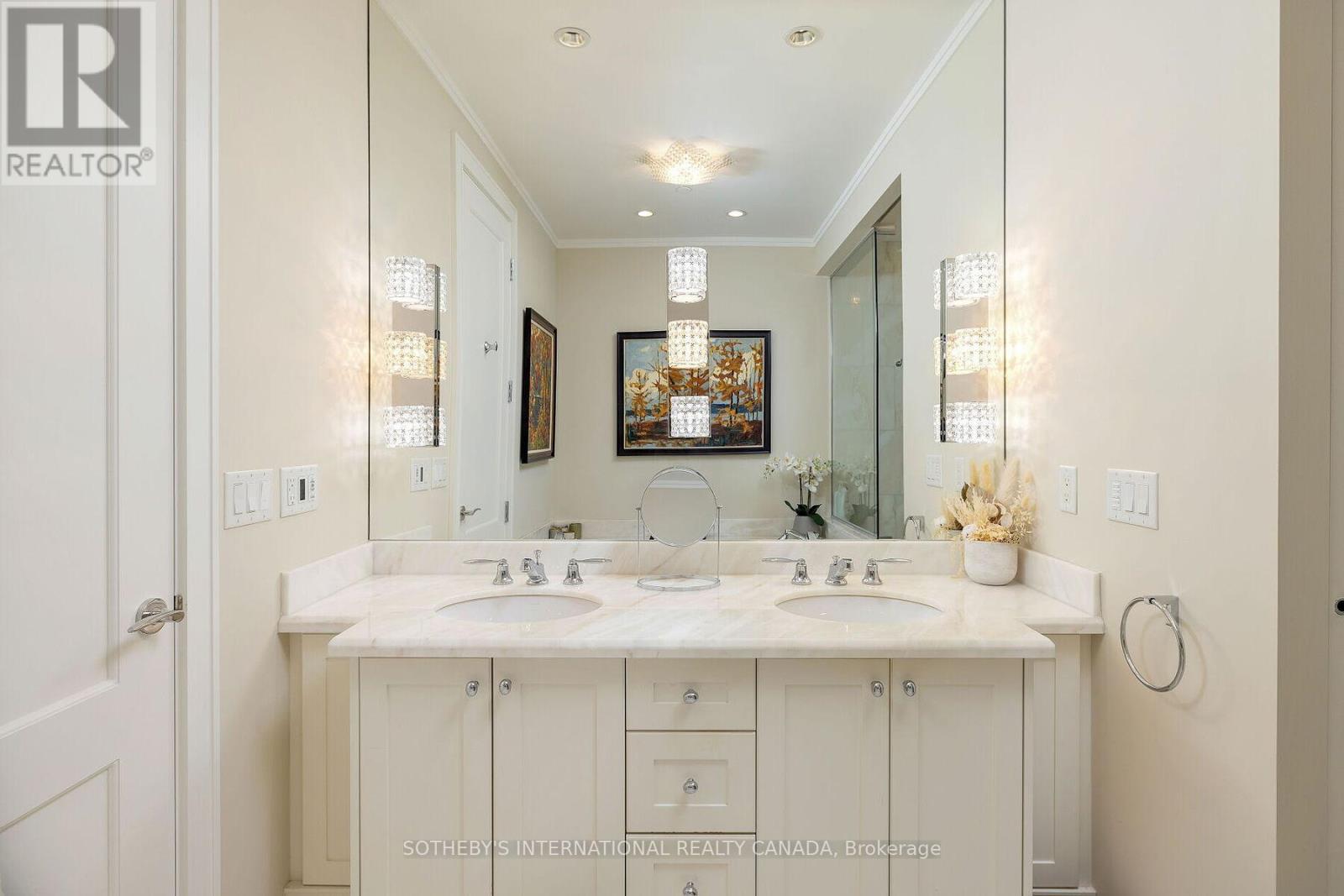 2506 - 183 Wellington Street W, Toronto, Ontario M5V 0A1 - Photo 26 - C12556032