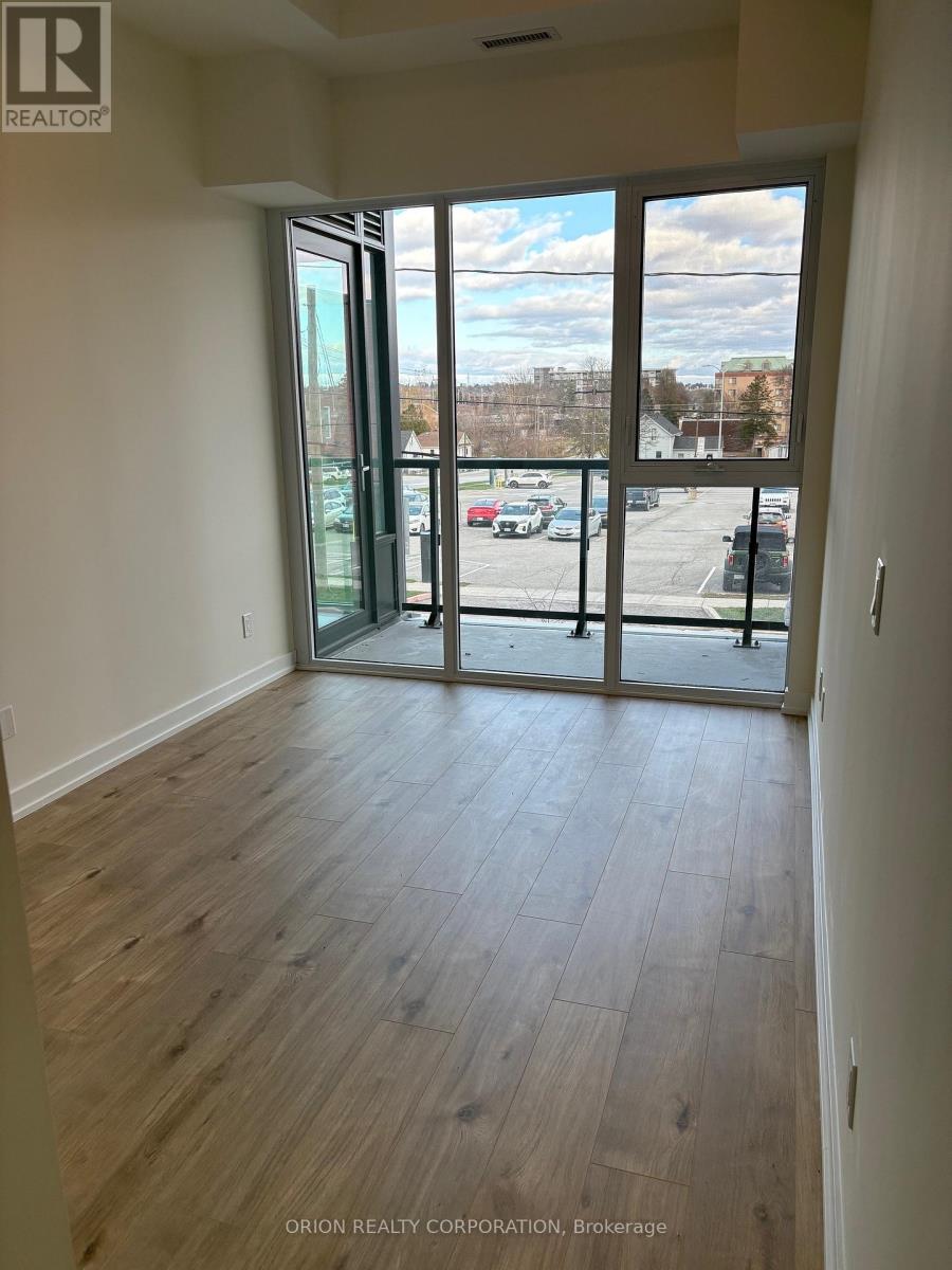 101 - 201 Brock Street S, Whitby, Ontario  L1N 4K2 - Photo 4 - E12546588