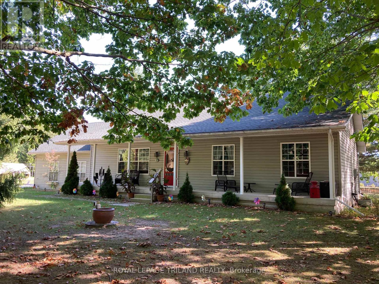 9909 Northville Crescent, Lambton Shores, Ontario  N0M 2N0 - Photo 36 - X12556264