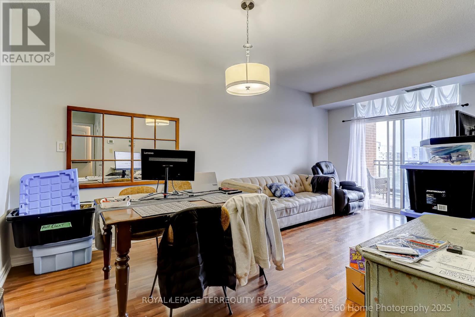 802-Furn - 2772 Keele Street, Toronto, Ontario  M3M 0A3 - Photo 6 - W12555812