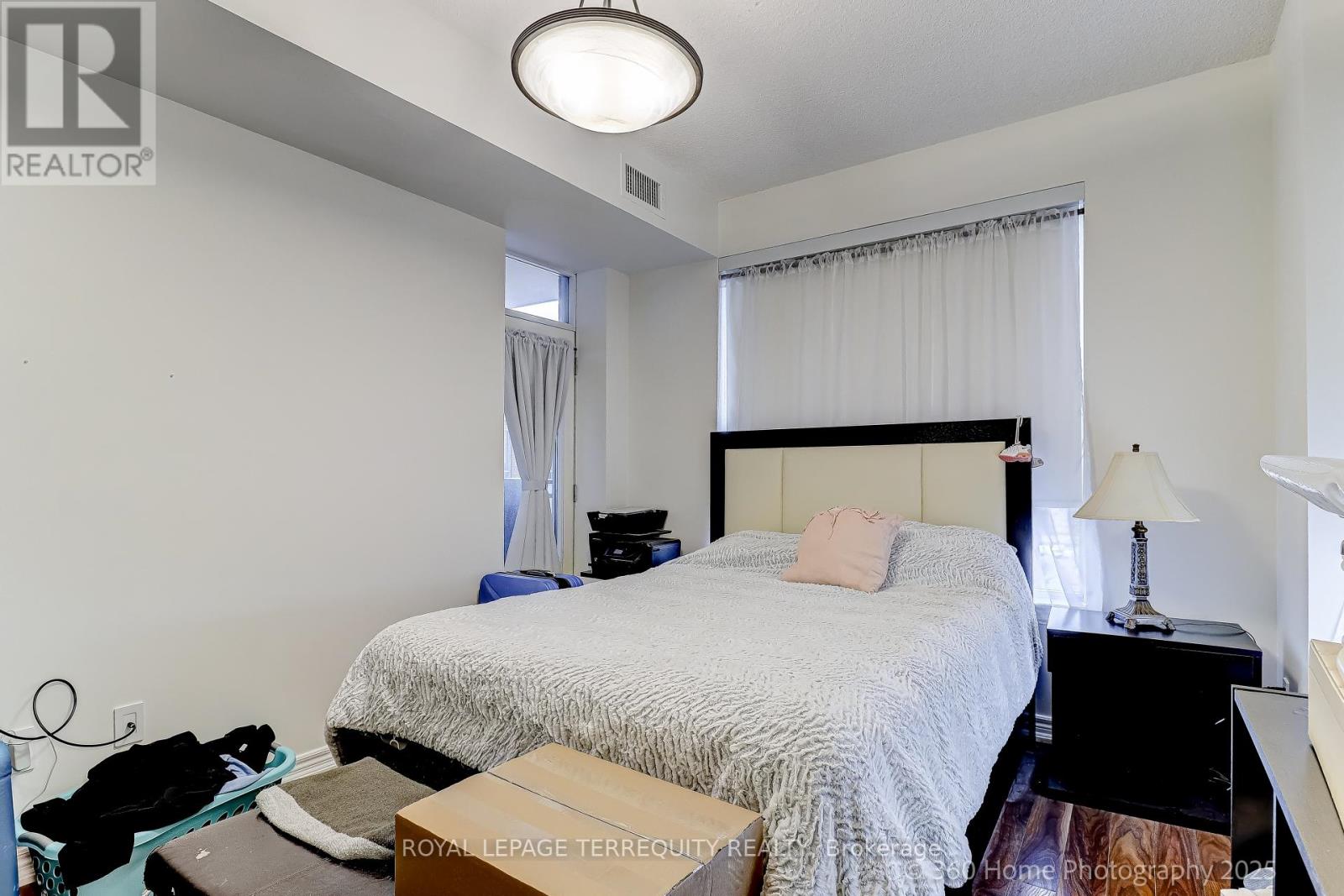 802-Furn - 2772 Keele Street, Toronto, Ontario  M3M 0A3 - Photo 15 - W12555812