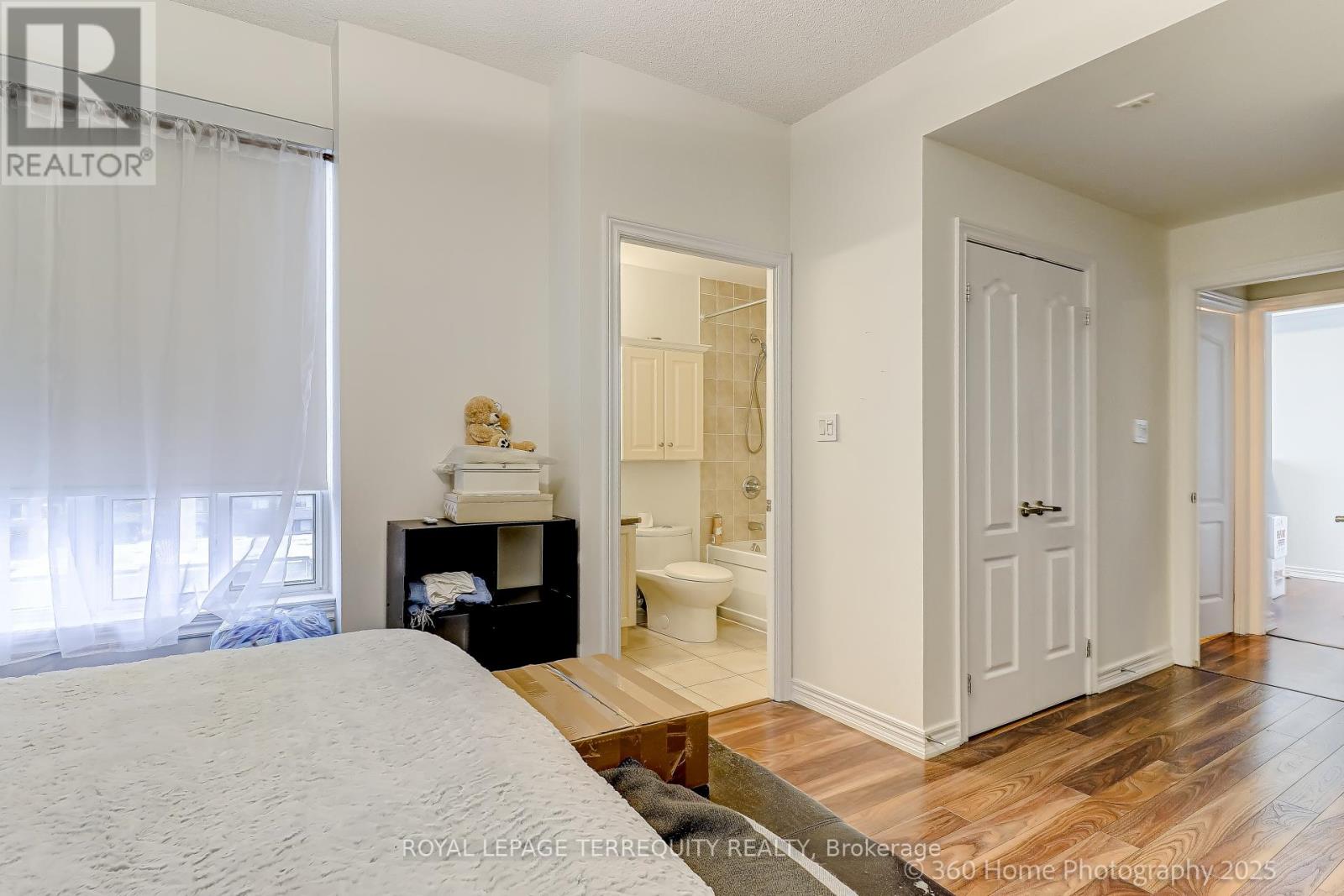 802-Furn - 2772 Keele Street, Toronto, Ontario  M3M 0A3 - Photo 16 - W12555812