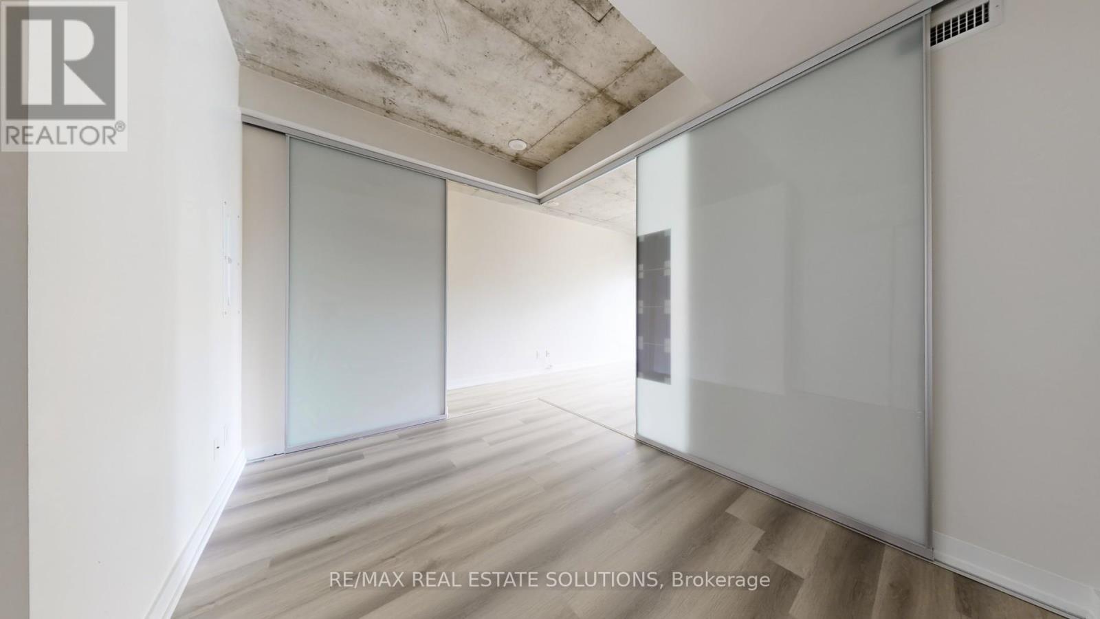 1303 - 210 Simcoe Street, Toronto, Ontario  M5T 0A9 - Photo 11 - C12556156