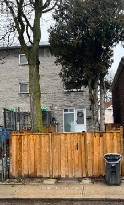 48 CARR STREET, Toronto, Ontario