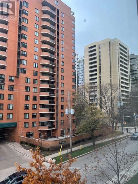 206 - 320 Tweedsmuir Avenue, Toronto, Ontario  M5P 2Y3 - Photo 9 - C12556232