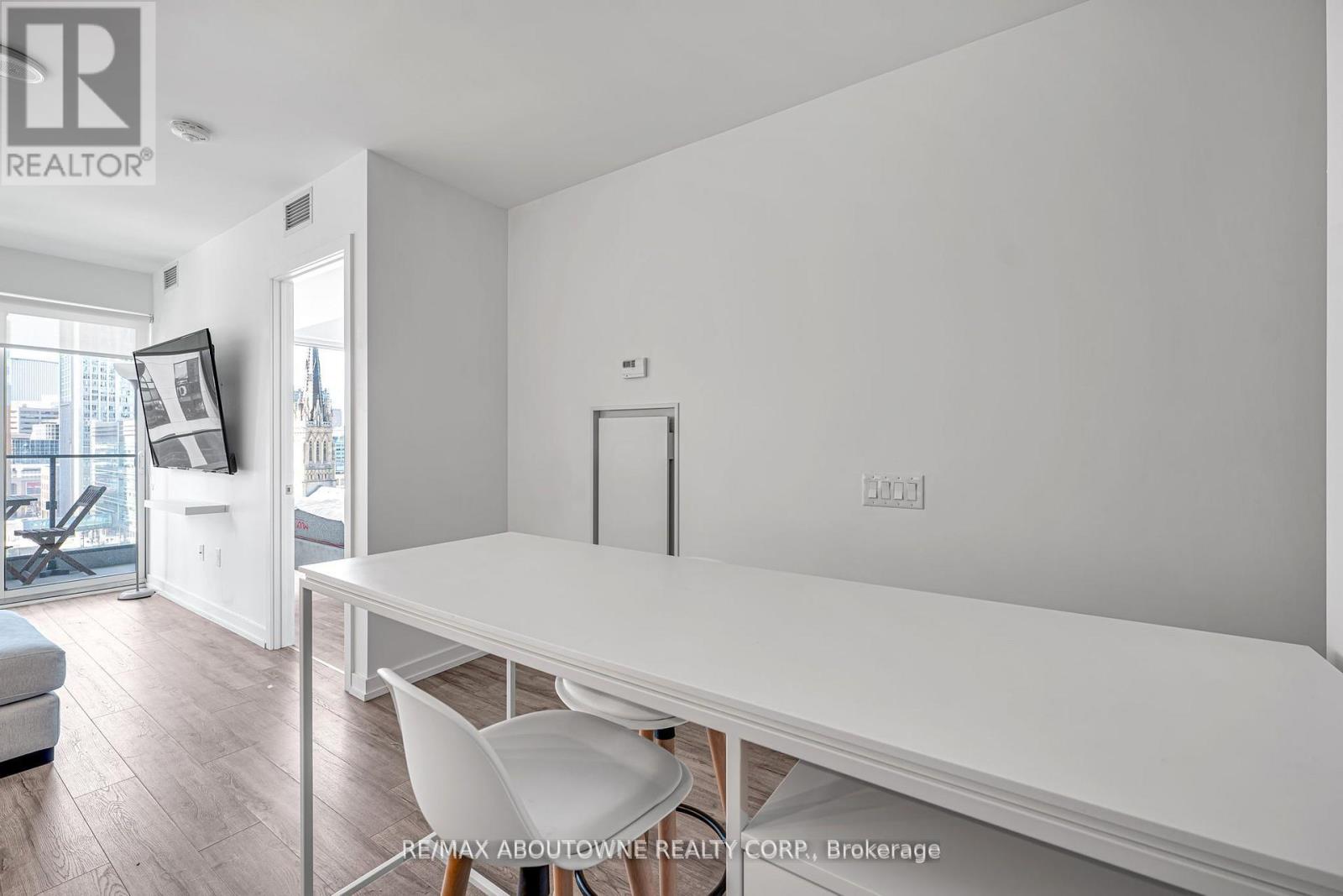 1516 - 77 Shuter Street, Toronto, Ontario  M5B 0B8 - Photo 15 - C12556262